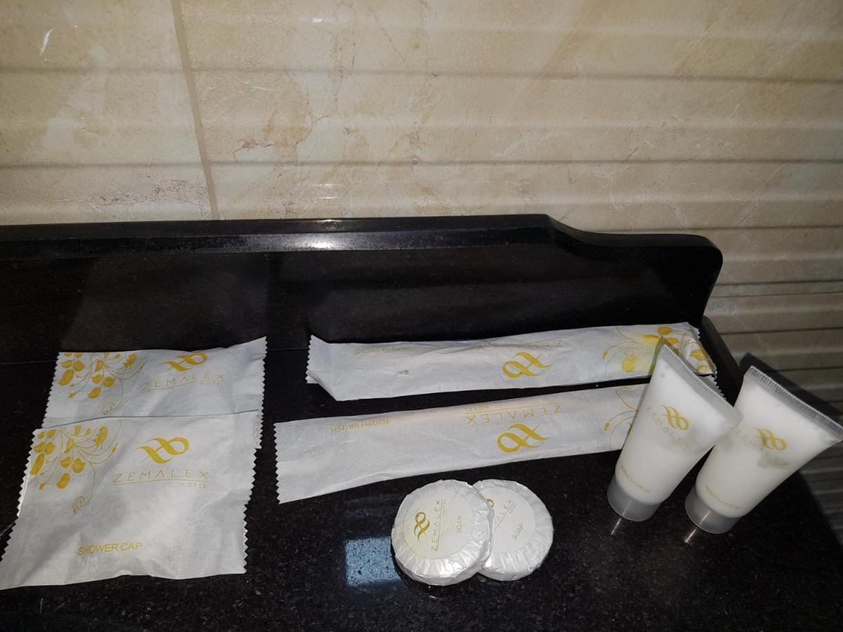 אדיס אבבה Zemalex Hotel מראה חיצוני תמונה